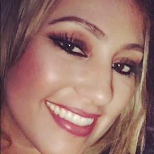 Meet your Posher, Amie